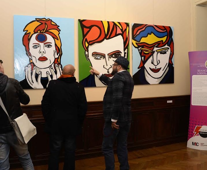 Inaugurata La Mostra Dedicata A David Bowie A Villa Faravelli Prima