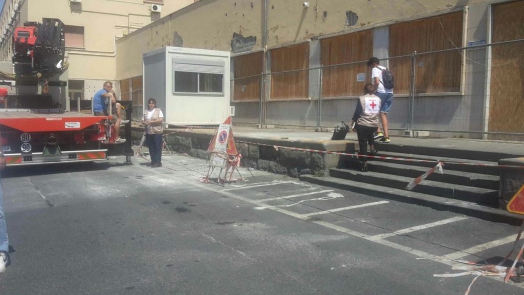 Info Point per migranti abusivo in Stazione, Rfi denuncia Croix Rouge Monegasque