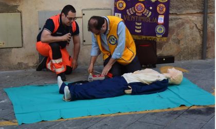 A BORDIGHERA E VENTIMIGLIA LA FESTA DEI 100 ANNI DEI LIONS CLUB CON UNA NUOVA AIUOLA, UN GIARDINO E UN DEFIBRILLATORE NELLA CITTA' ALTA