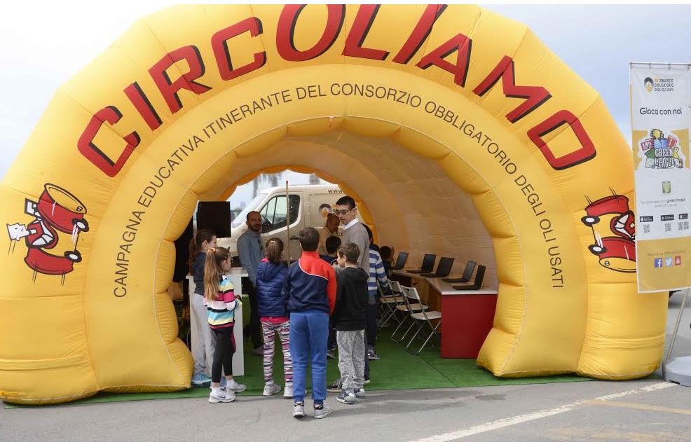 A Imperia fa tappa “CircOliamo”, campagna educativa sul riciclo dell’olio usato