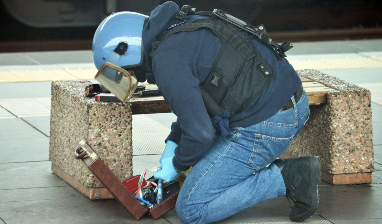 ALLARME BOMBA IN STAZIONE A IMPERIA, TRENI BLOCCATI  PER OLTRE UN’ORA