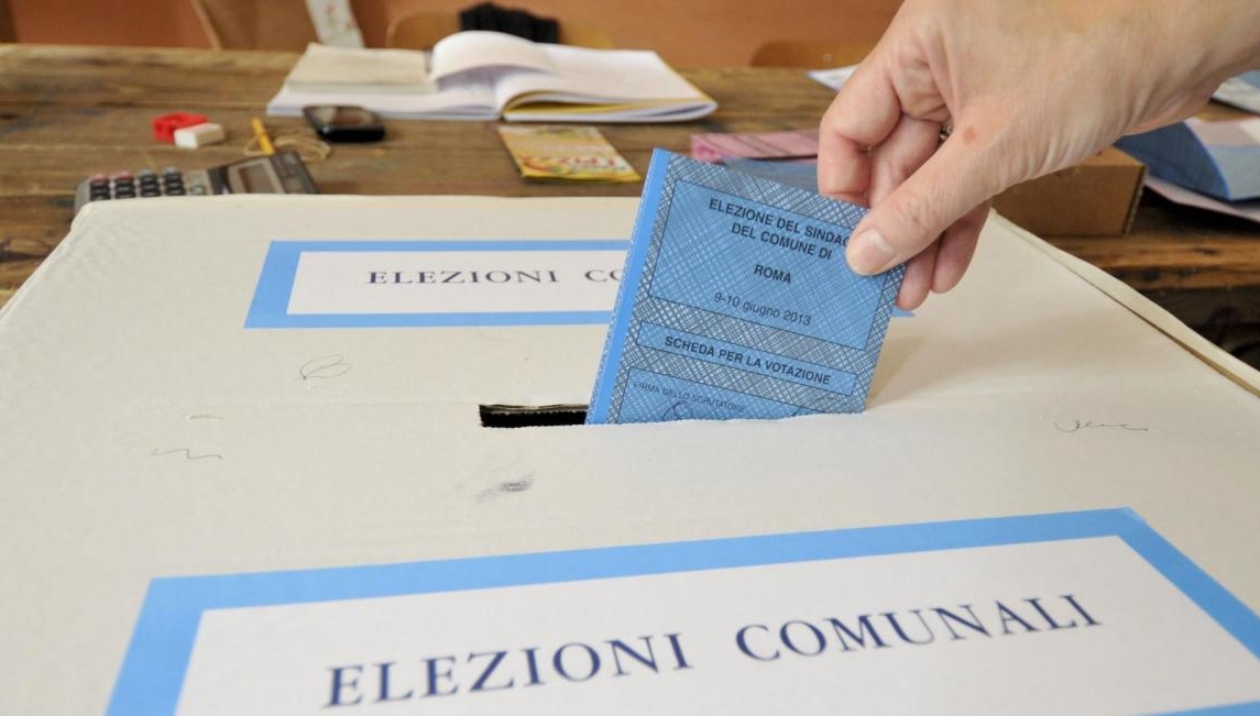 AMMINISTRATIVE:  SEGGI CHIUSI, AFFLUENZA AL 62,17%, INIZIA LO SCRUTINIO