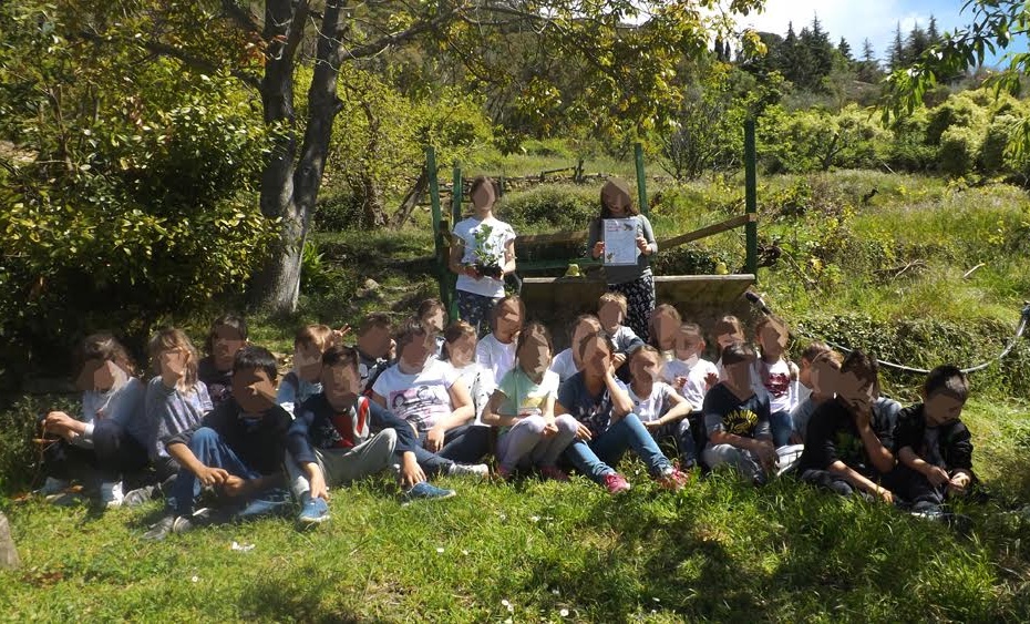 Alunni della primaria di Verezzo alla scoperta di rospi e raganelle nella fattoria didattica di Seborga