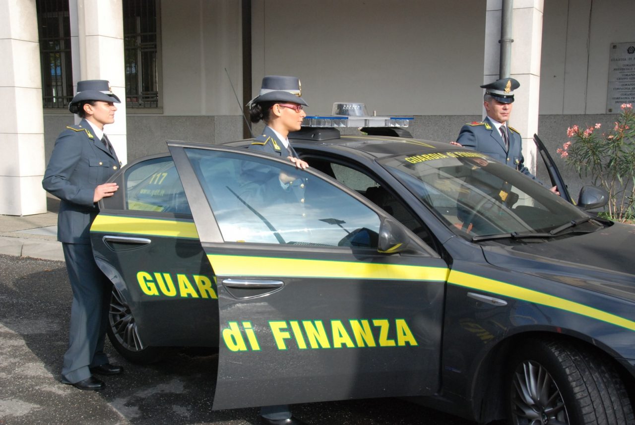 Arrestato per corruzione direttore provinciale dell’Agenzia delle Entrate a Genova