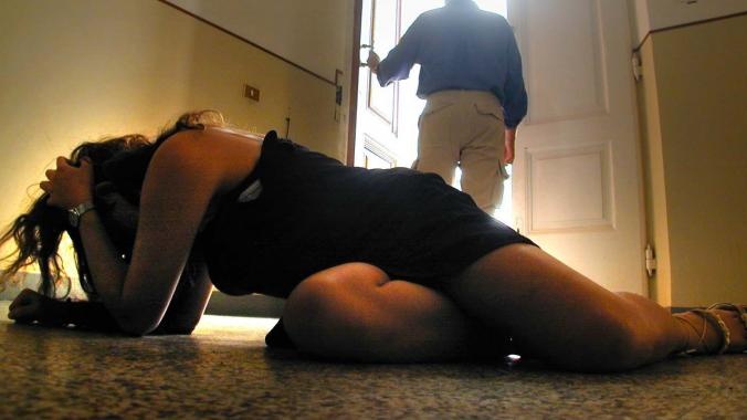 BORDIGHERA: VA MALE CON LA CONVIVENTE E CI PROVA CON LA DOMESTICA, 50ENNE CONDANNATO PER VIOLENZA SESSUALE