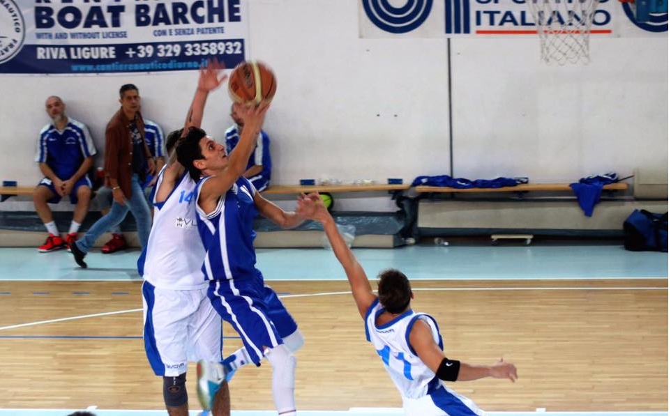 Basket ultima giornata del campionato di Promozione, Olimpia Taggia sconfitta senza lacrime: ora si passa ai play off