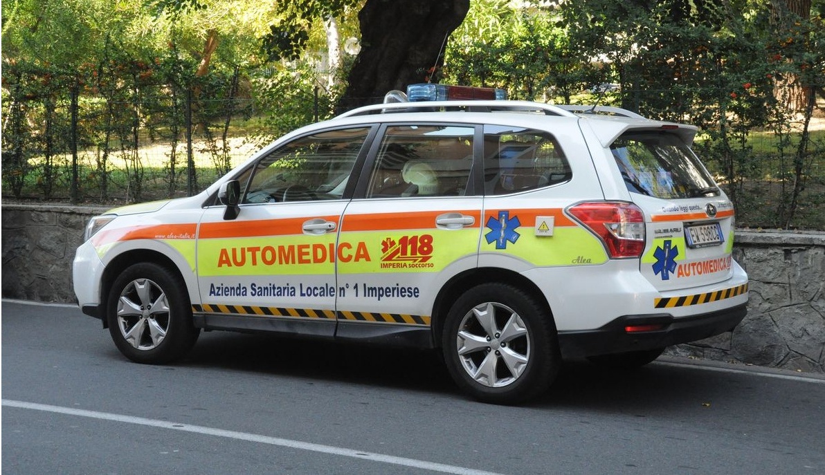 CORRIERE DI 44 ANNI STRONCATO DA INFARTO DURANTE UNA CONSEGNA A SANREMO