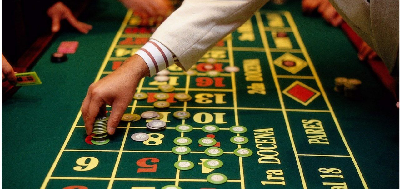 SOLDI SPARITI, CROUPIER DEL CASINO’ SOSPESO DAL SERVIZIO