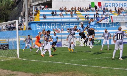 Sanremese battuta dai toscani del Real Forte Querceta. "Pioggia" di gialli per i padroni di casa. La cronaca della partita (0-1)