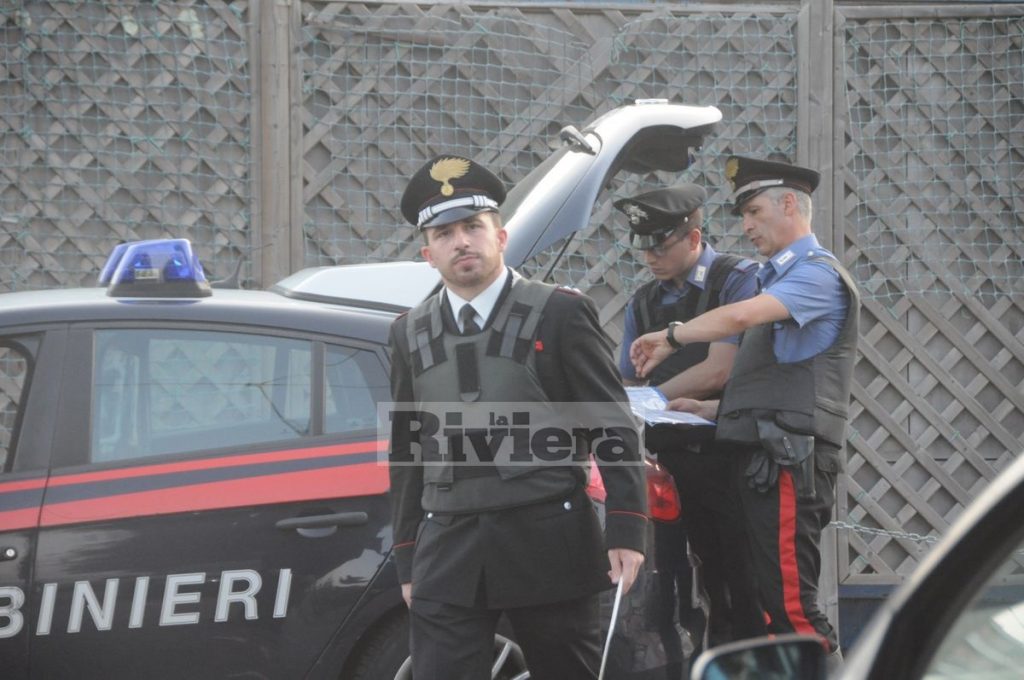 Controlli carabinieri podto di blocco estate_09