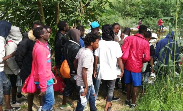DI NUOVO A VENTIMIGLIA 150 DEI 400 MIGRANTI IN CORSA VERSO LA FRONTIERA