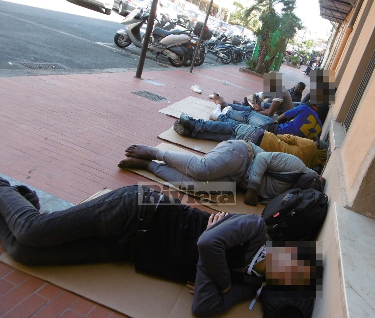 EMERGENZA MIGRANTI A VENTIMIGLIA , STUDIO LEGALE COSTRETTO A CAMBIARE SEDE: “IMPOSSIBILE LAVORARE COSI'”