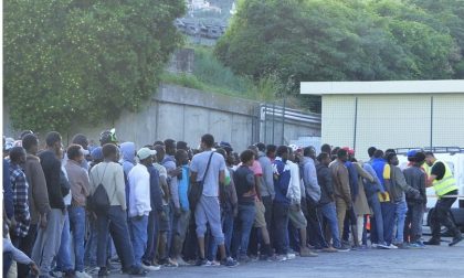 EMERGENZA MIGRANTI: "DALLA NOSTRA PARTE" CHIEDE MINORI A CAMPO ROJA E DIVIETO CIBO PER STRADA