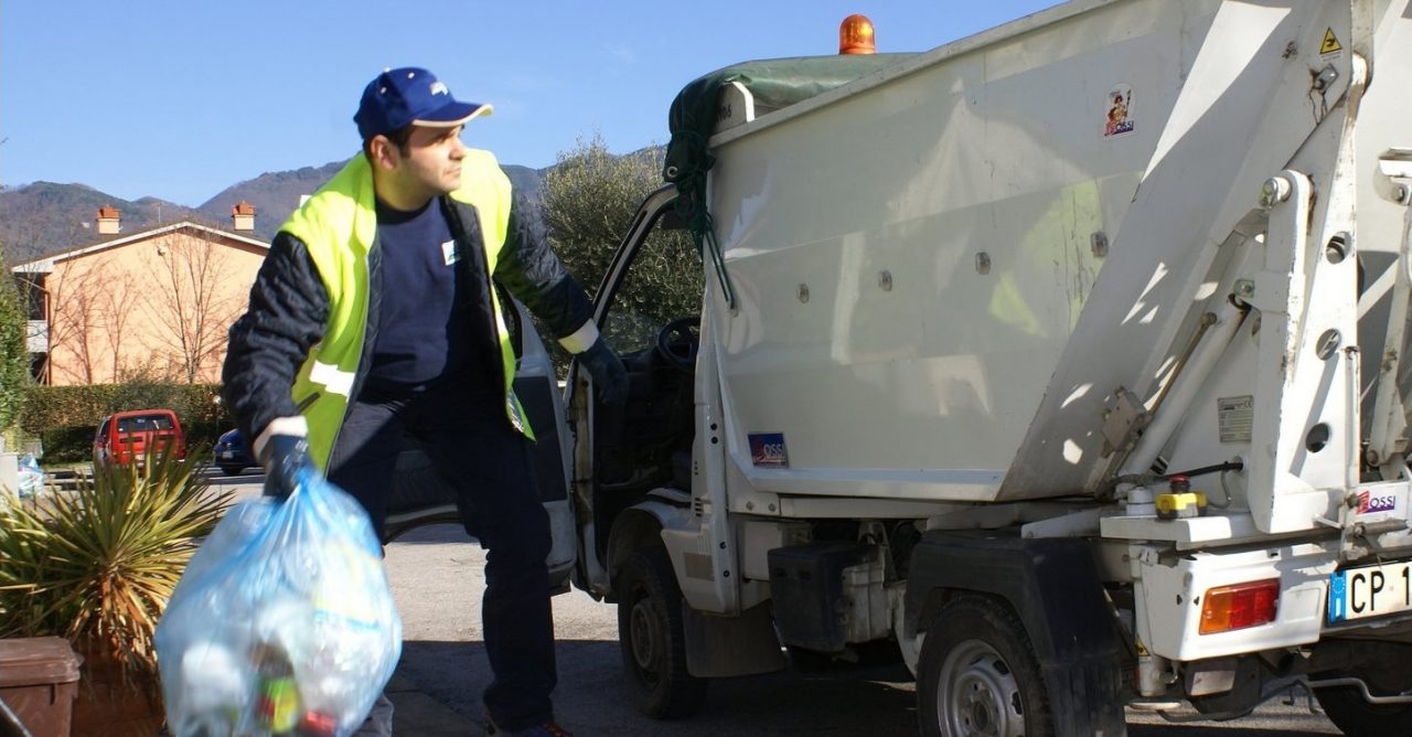 Niente stipendio: 13 operai dell’igiene urbana verso lo sciopero a Vallecrosia