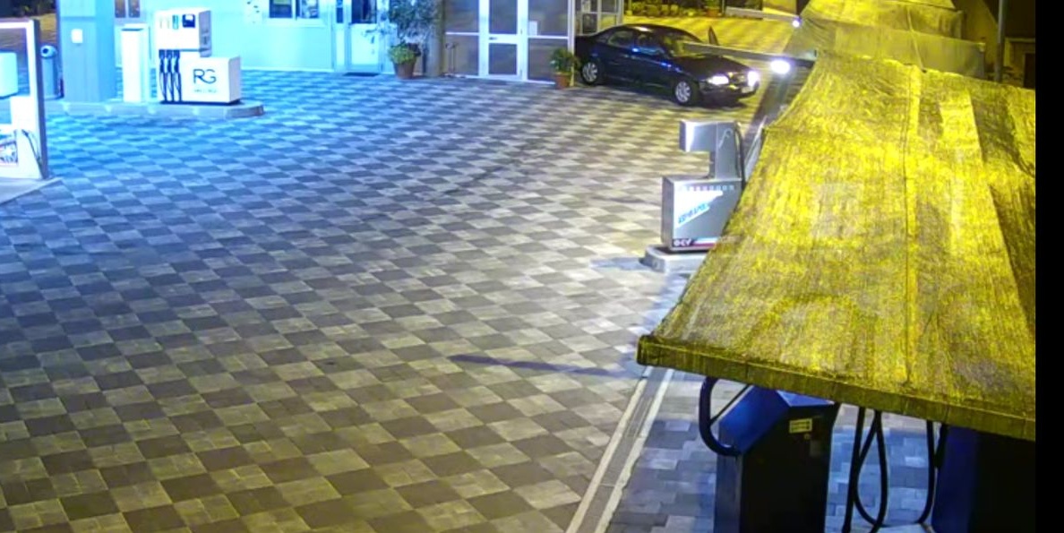ESCLUSIVA: IL VIDEO DEL FURTO CON SPACCATA AL BAR QUICKLY DI ARMA DI TAGGIA