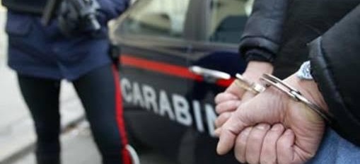 EVASE DAI DOMICILIARE/ DOPO TRE  ANNI I CARABINIERI ARRESTANO UN 25ENNE