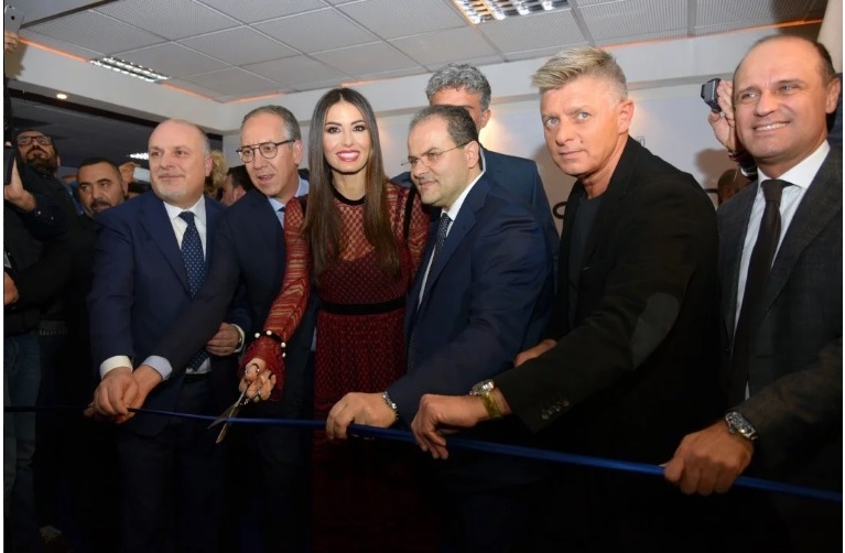 Elisabetta Gregoraci inaugura Casa Sanremo