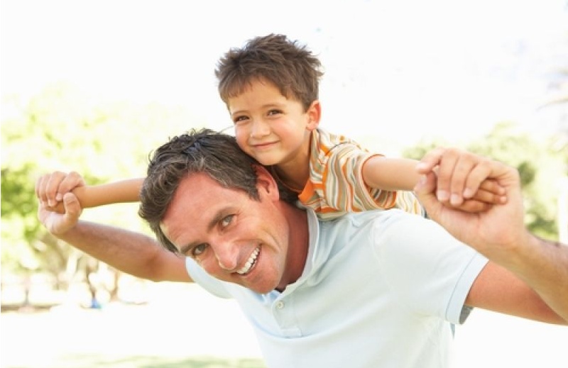 Festa del papà, fai gli auguri con La Riviera