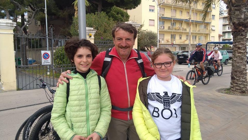 GIACOMO DEL TRIO “ALDO GIOVANNI E GIACOMO” IN VACANZA NELLA NOSTRA RIVIERA