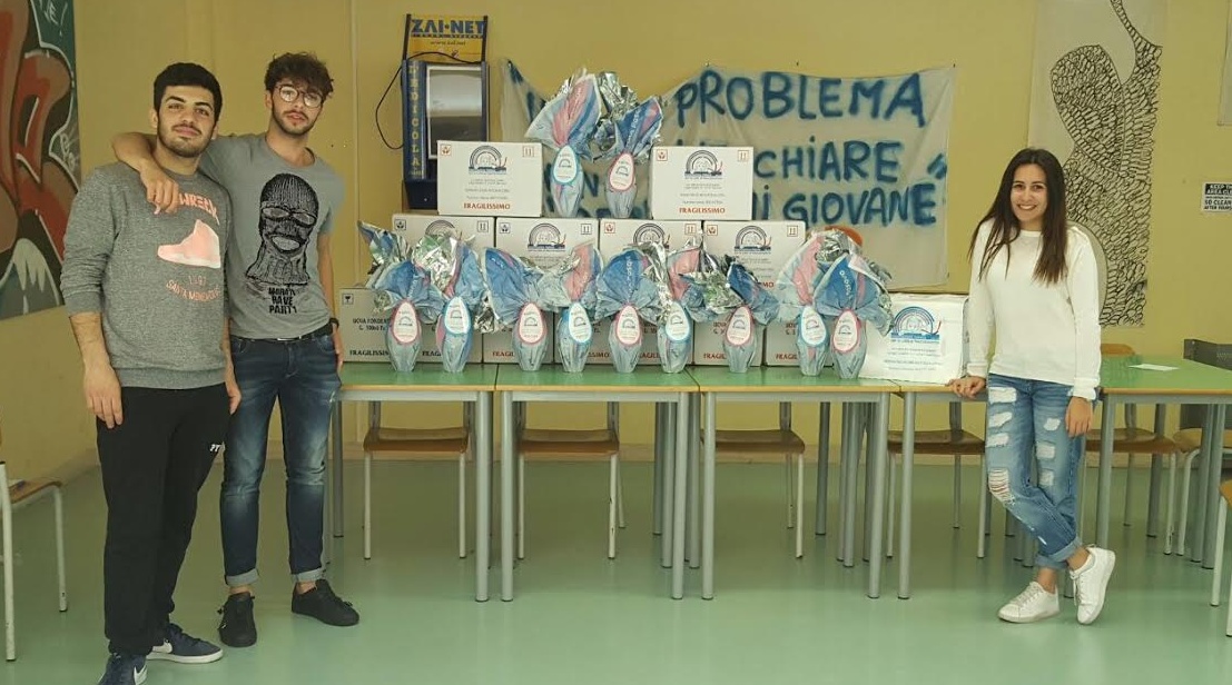Gli alunni del Montale in ricordo di Simone Terrana- raccolti 1030 euro per il Gaslini