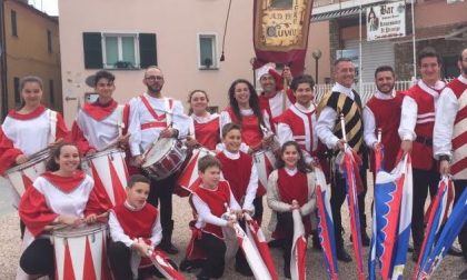 Gli sbandieratori di Ventimiglia presenti al corso di falconeria e all'elezione del Principe di Seborga