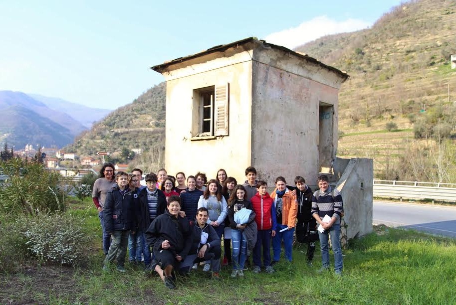 Gli studenti delle medie registi, fotografi e autori i di un documentario sulle origini di Pieve di Teco