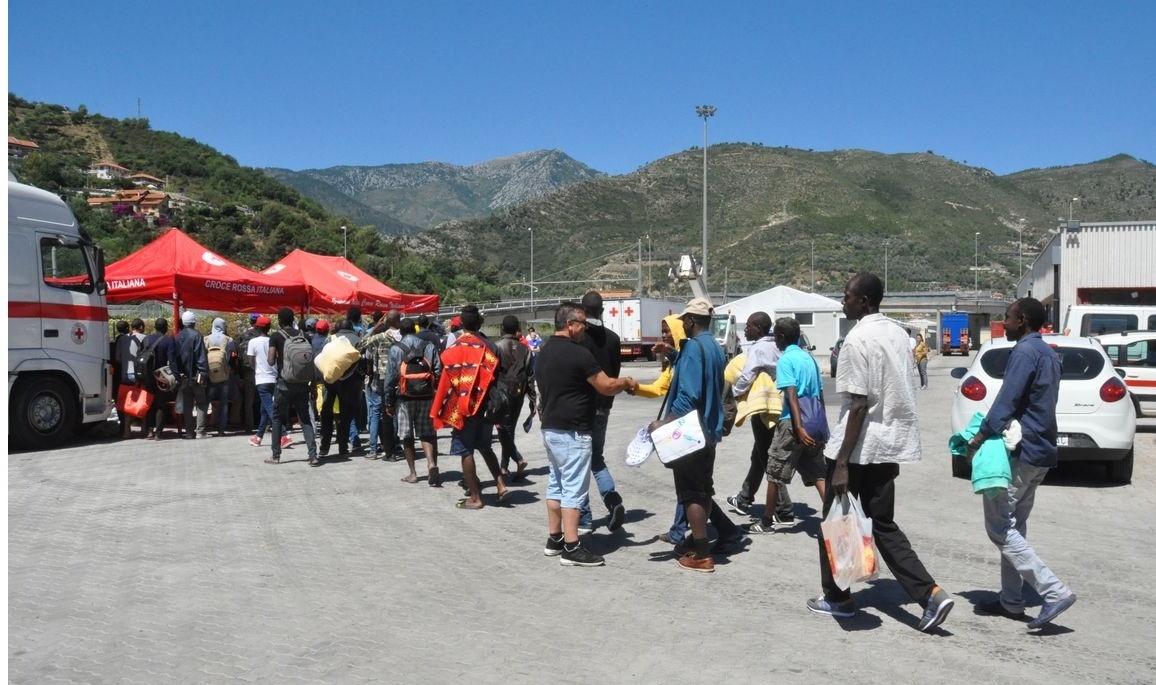 CRESCONO POVERI E MIGRANTI: IN 3 ANNI ALLA CARITAS 440MILA EURO