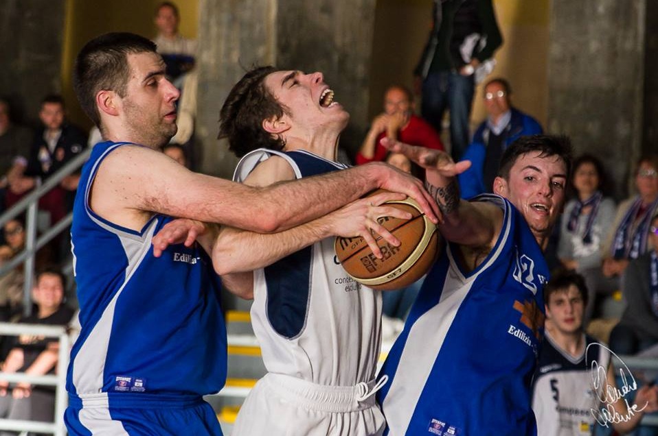 IMPERIA BASKET  RULLO COMPRESSORE: BATTE BUSALLA E VOLA IN SEMIFINALE PLAY OFF
