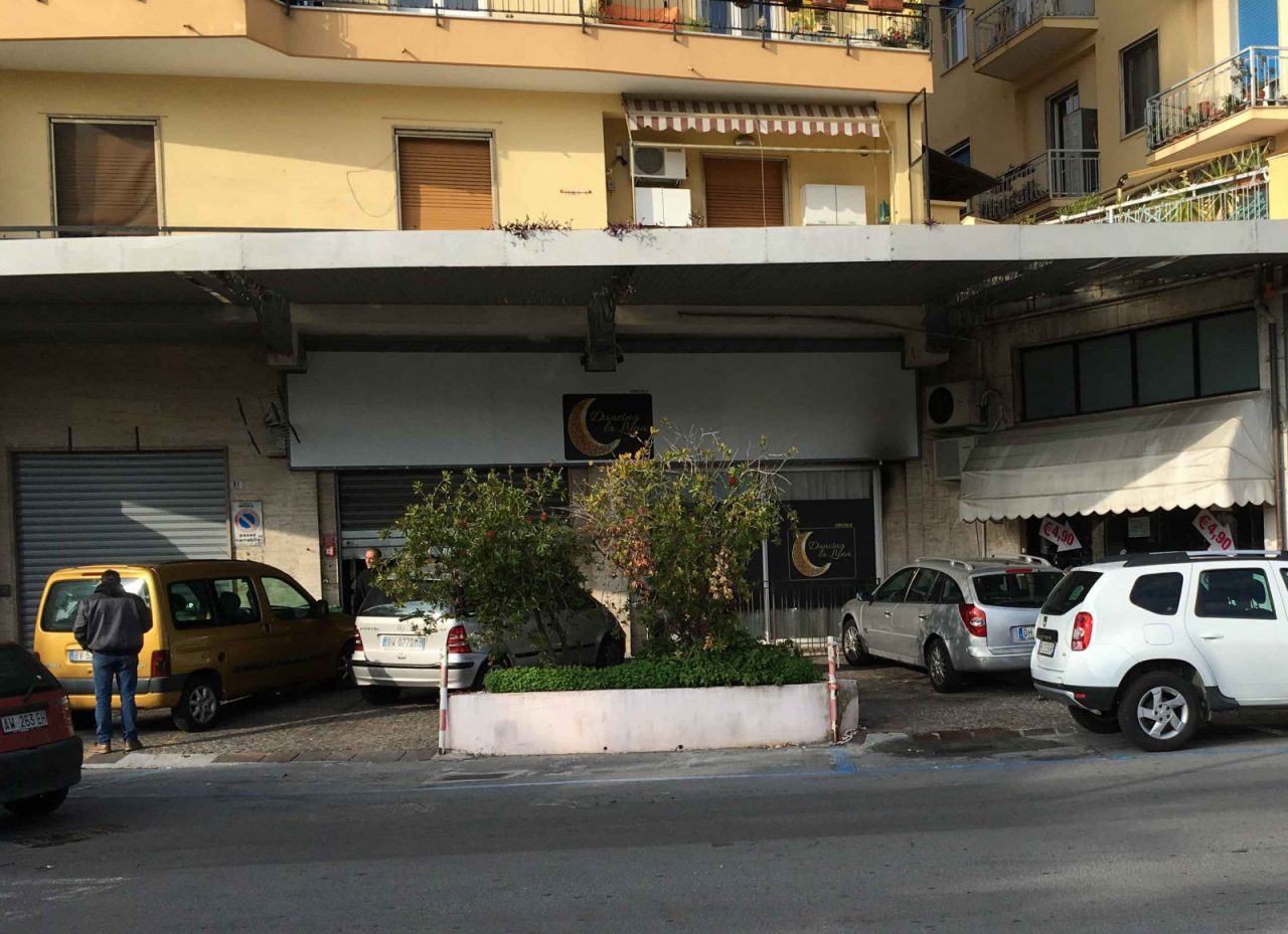 IMPERIA: CHIUSO ILCIRCOLO PRIVATO “LA LUNA”/ FACEVA PAGARE IL BIGLIETTO E ORGANIZZAVA FESTE IN LOCALI INAGIBILI