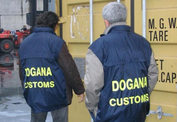 IMPERIA: FALSO MADE IN ITALY, DOGANA SEQUESTRA 337 GIACCHE CONFEZIONATE IN MAROCCO