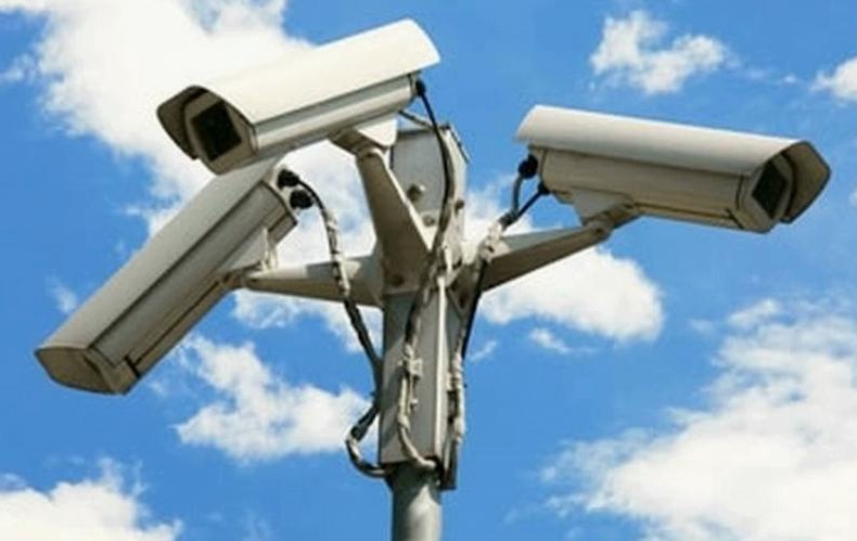 Arrivano le telecamere “leggi targhe”
