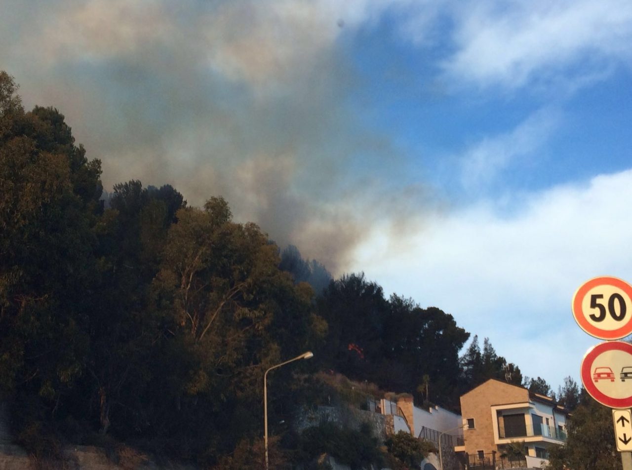 Incendio Rollo-Cervo: le fiamme divampano ancora
