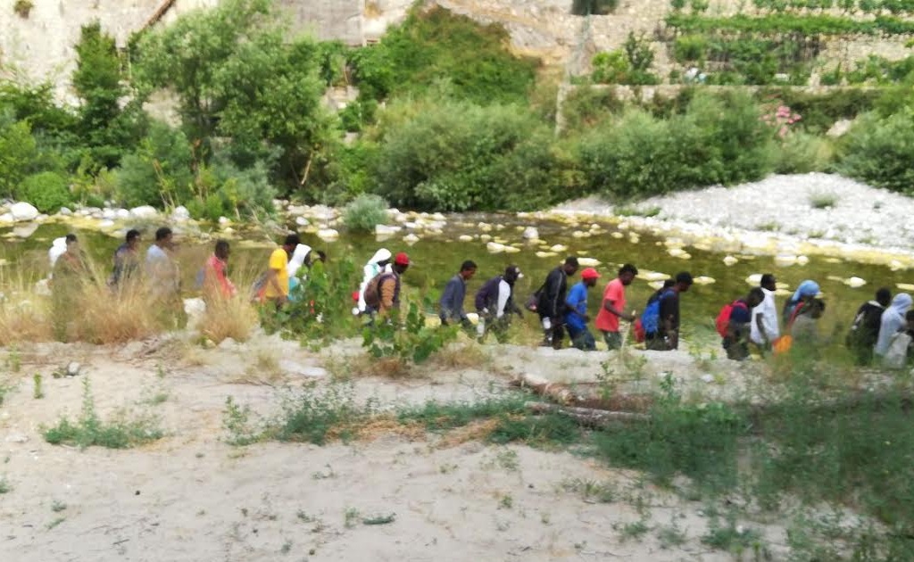 Intersos: “movimento di massa dei migranti a Ventimiglia si poteva evitare”