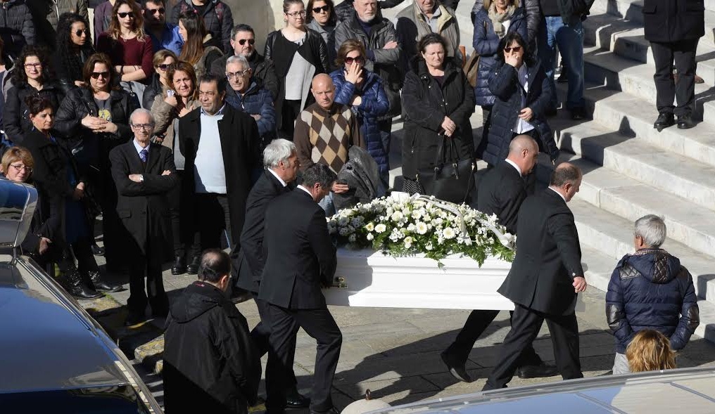 L’ADDIO AL 19ENNE STEFANO BERTE’ NELLE PAROLE DEL PARROCO DON LUCIO FABRIS OGGI AL FUNERALE IN DUOMO