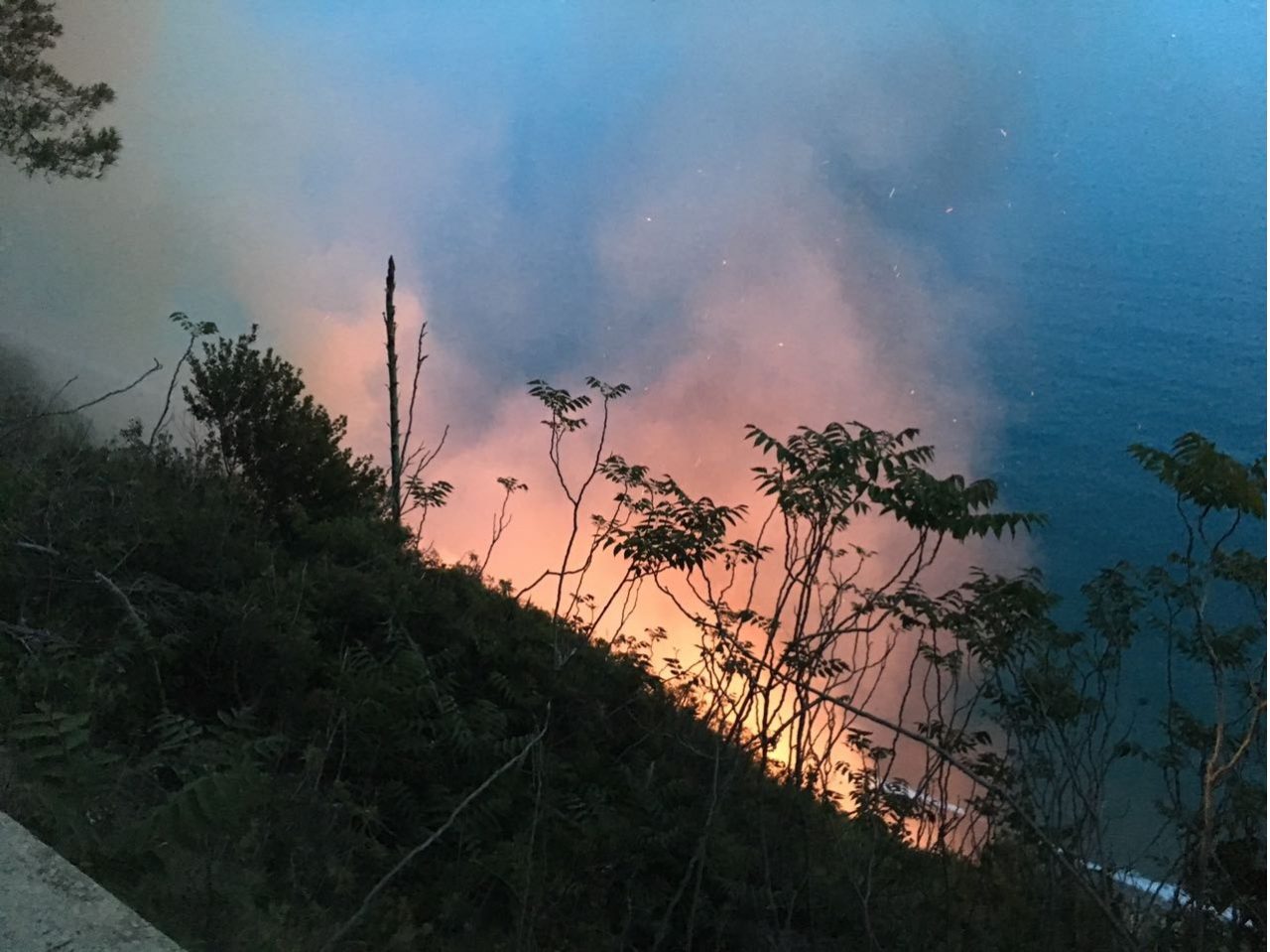 L’INCENDIO DELLE CALANDRE FORSE APPICCATO DA UN TURCO CON ALTRI STRANIERI