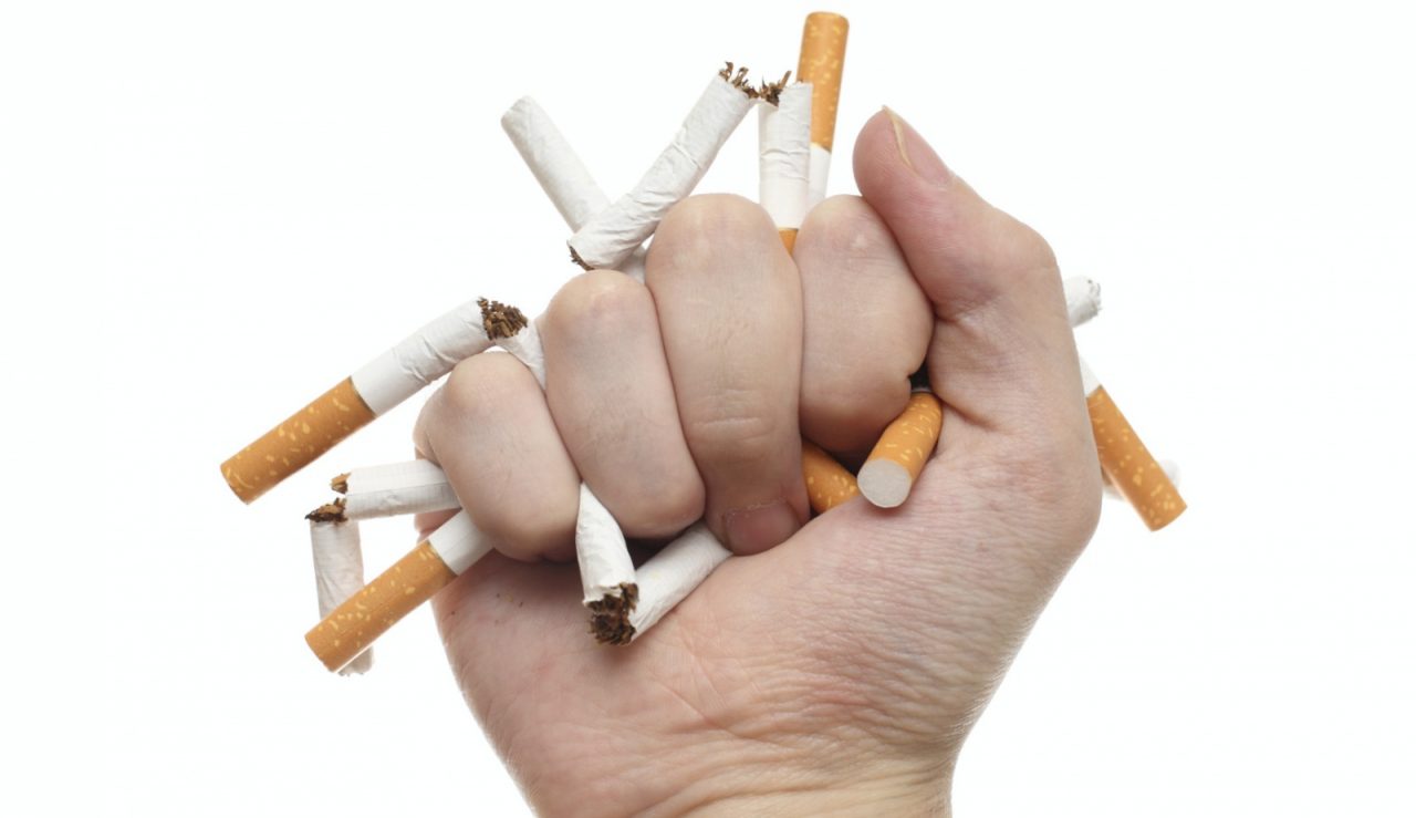 LA FRANCIA DICHIARA GUERRA AL TABACCO: ECCO LE 121 AREE DELLA ALPI MARITTIME DOVE NON SI PUO’ FUMARE