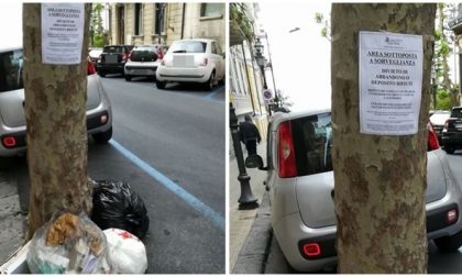 LASCIA SACCHETTI DELLA RUMENTA "IN BARBA" AL CARTELLO DI DIVIETO