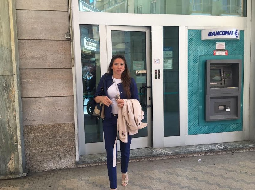 LIQUIDAZIONI TFR TRADECO: LA BANCA RILASCIA ASSEGNI, MA PER ORA VANNO IN TRIBUNALE