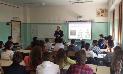 Lezione di legalità nelle scuole medie con i carabinieri di Sanremo
