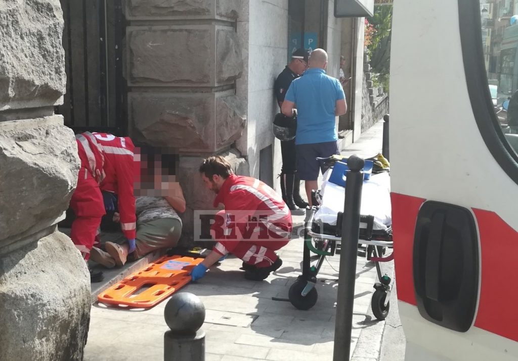 Mamma e figlio investiti da scooter incidente Sanremo via Volta_02