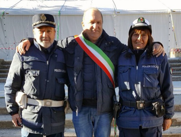 Montemonaco chiama Diano Marina risponde: l’appello della Polizia Municipale /Video