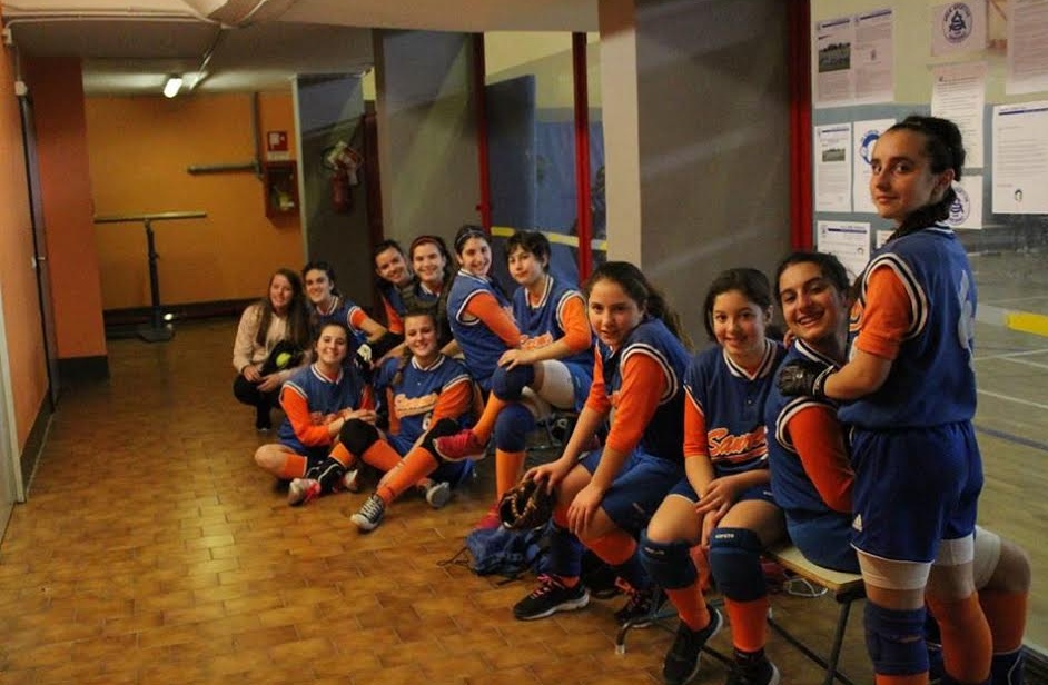 Oggi esordio in campionato per le cadette della Sanremese Softball – prima della partita presentazione della squadra