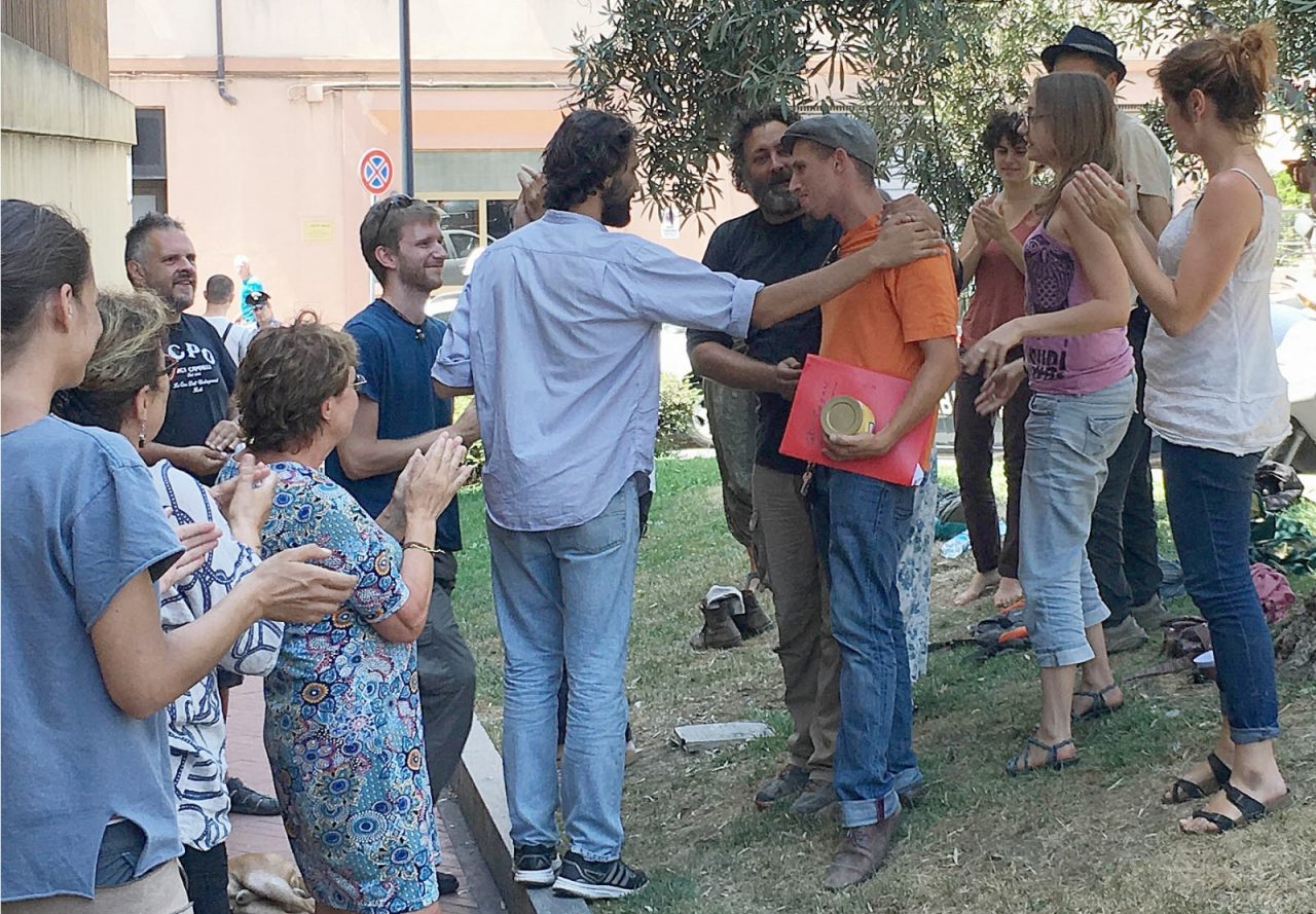 PASSEUR PER SCOPI UMANITARI: PRESIDIO DAVANTI AL TRIBUNALE PER FELIXI CROFT