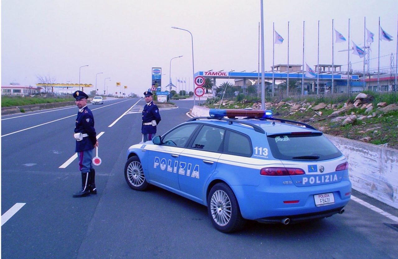 POLIZIA STRADALE SEQUESTRA 150 PANNELLI SOLARI RUBATI, PER UN VALORE DI 50MILA EURO