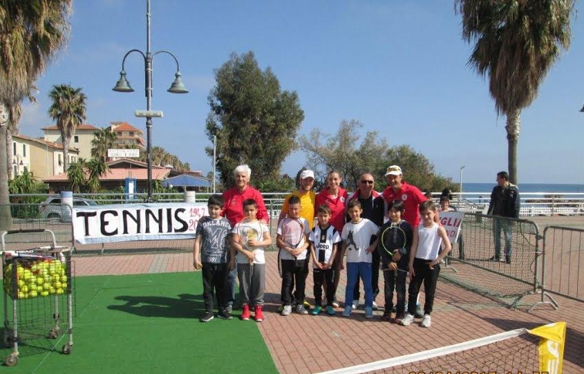 Piccoli tennisti al Resentello di Ventimiglia