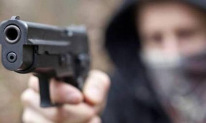 RAPINA CON COLPO DI PISTOLA A GIOIELLERIA DI VENTIMIGLIA: BANDITO CONDANNATO A 3 ANNI E 6 MESI