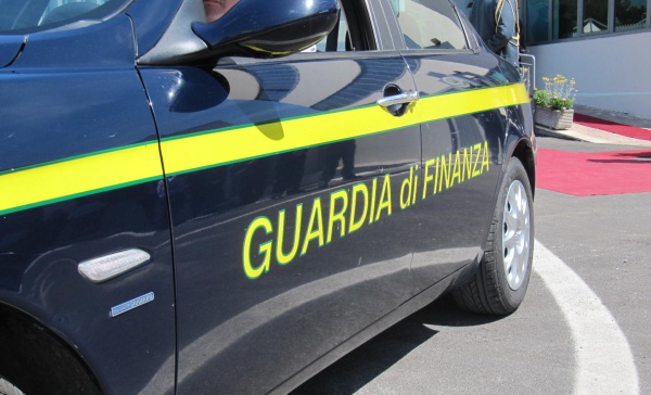 RIVIERACQUA, 5 INDAGATI PER “AIUTINI” AI CONCORSI PER LE ASSUNZIONI