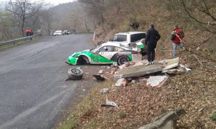 Rallye Sanremo: fondo bagnato lungo la Ginestro-Colle D'Oggia, Sassi fuori strada