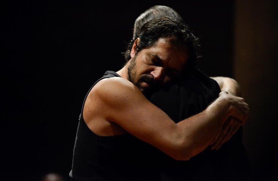 Ritorna a Ventimiglia “Mutu, la legge del silenzio” di e con Aldo Rapè