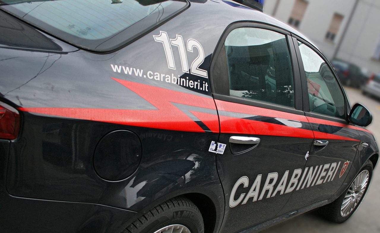 Rubano reti elettrosaldate davanti un’abitazione a Cipressa: coppia imperiese arrestata dai Carabinieri